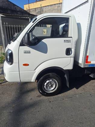 KIA BONGO 2.5 TD DIESEL STD CS 4x4 MANUAL KIA BONGO 2.5 TD DIESEL STD CS 4x4 MANUAL